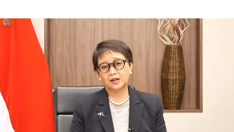 Menteri Luar Negeri Republik Indonesia (Menlu RI) Retno Marsudi dalam pernyataan pers, Selasa (21/11/2023). (Tangkapan Layar Youtube Kemlu RI)