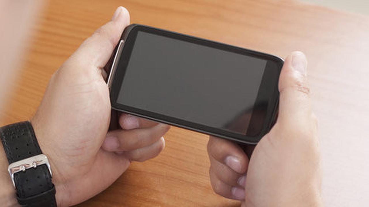 Robot ini bakal lenyapkan masalah layar ngelag di smartphone!