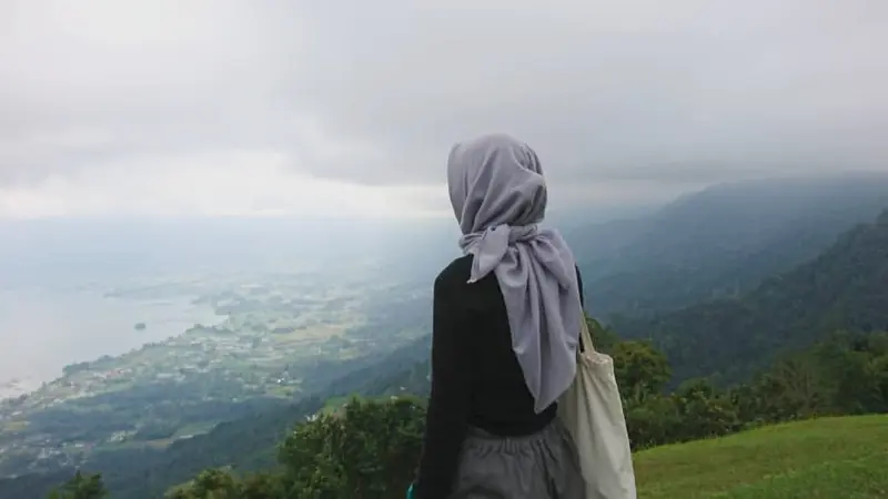 Pemandangan dari Puncak Lawang Kabupaten Agam, Sumatera Barat.