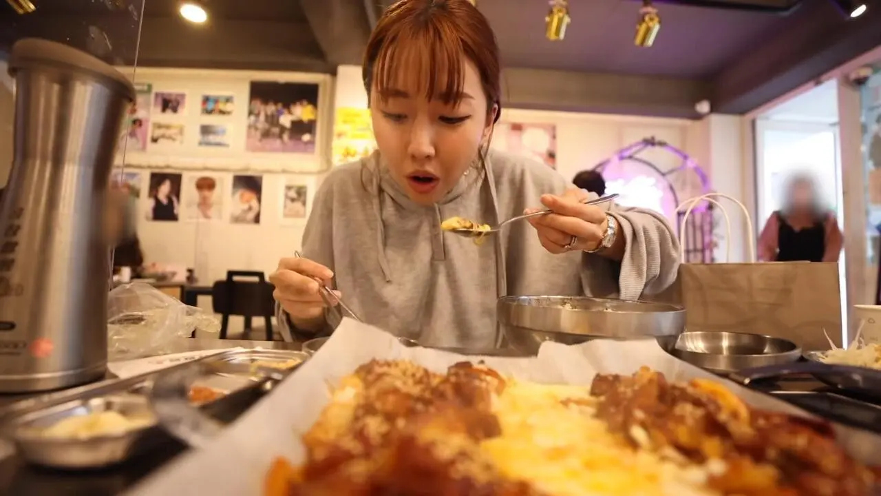 Mengulik Restoran yang Sering Didatangi Jungkook BTS di Busan, Interiornya Seperti Museum