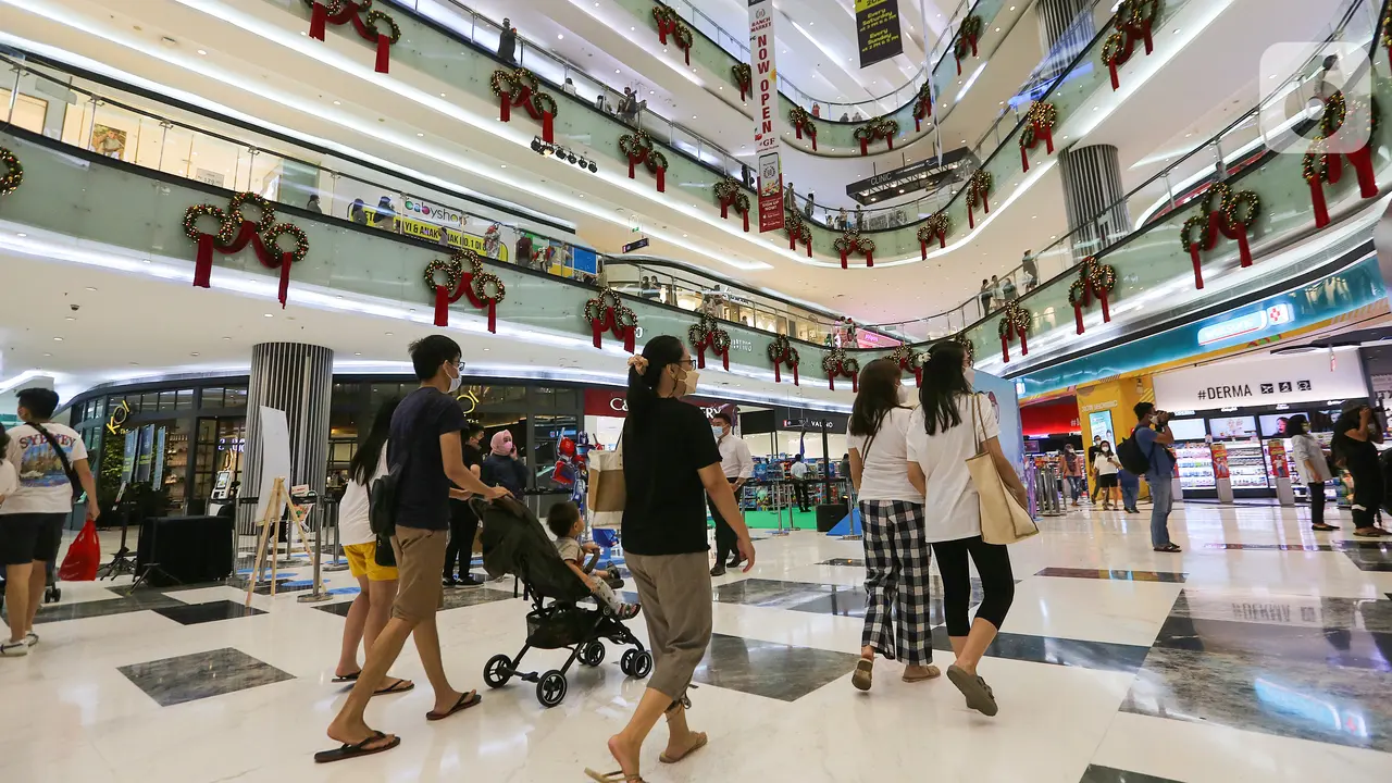 Mall Berhias Dekorasi Natal Sambut Pengunjung