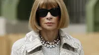 Anna Wintour Lansir Koleksi Sneakers, Seperti Apa?