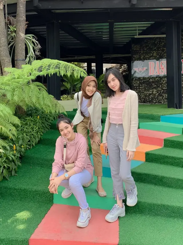 6 Potret Kedekatan Cut Syifa dan Kakak Ipar, Bak Saudara Kandung