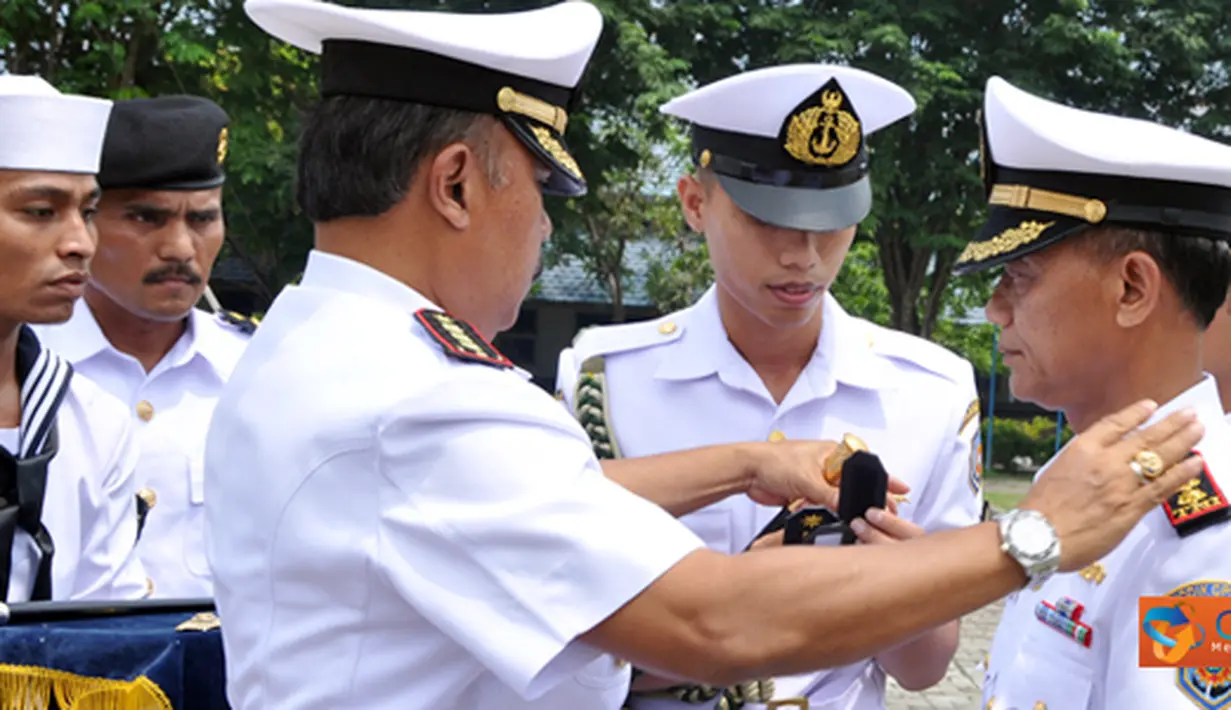 Citizen6, Surabaya: Serah terima jabatan di lingkungnan Kodikopsla merupakan suatu peristiwa alami dan proses yang berkembang secara dinamis sesuai tuntutan pembinaan personil dan tantangan tugas. (Pengirim: Penkobangdikal)