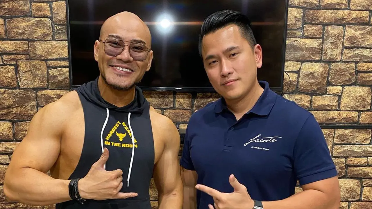 Lie Willis Margtan dan Deddy Corbuzier.