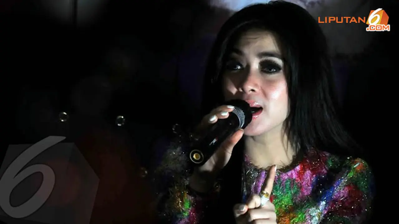 syahrini-5-140213a.jpg