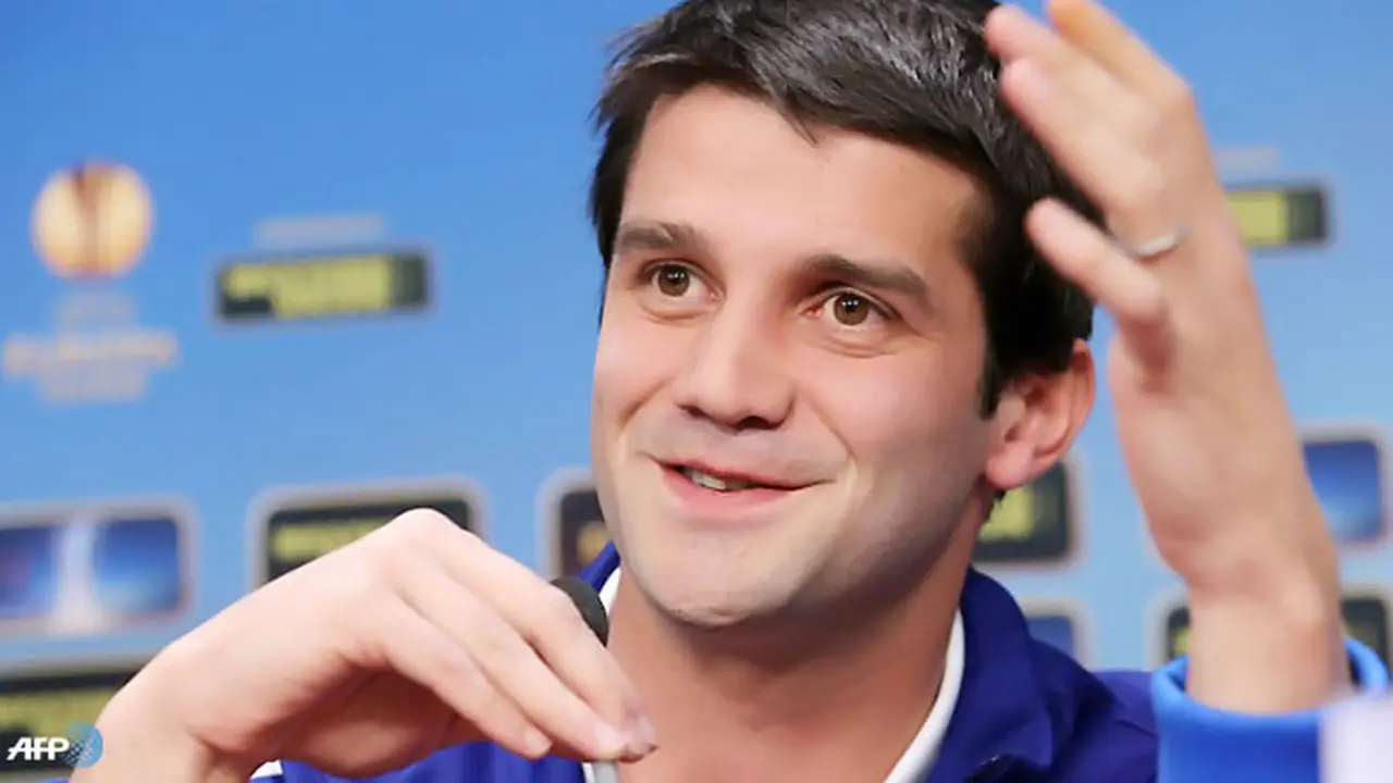 chivu-130703c.jpg