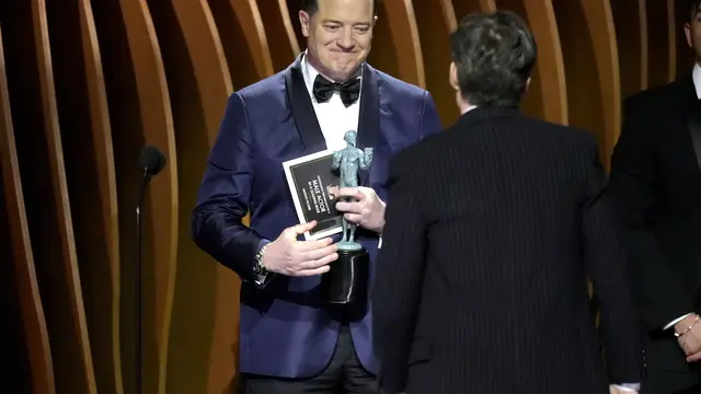Cillian Murphy Menang SAG Awards 2024