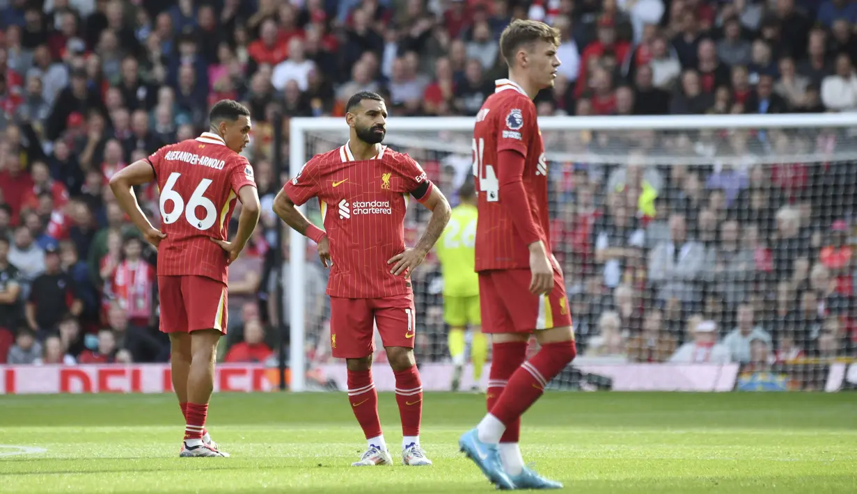 Mohamed Salah dan kawan-kawan di luar dugaan kalah 0-1 dari Nottingham Forest pada pekan keempat Liga Inggris di Stadion Anfield, Sabtu (14/9/2024). (AP Photo/Rui Vieira)