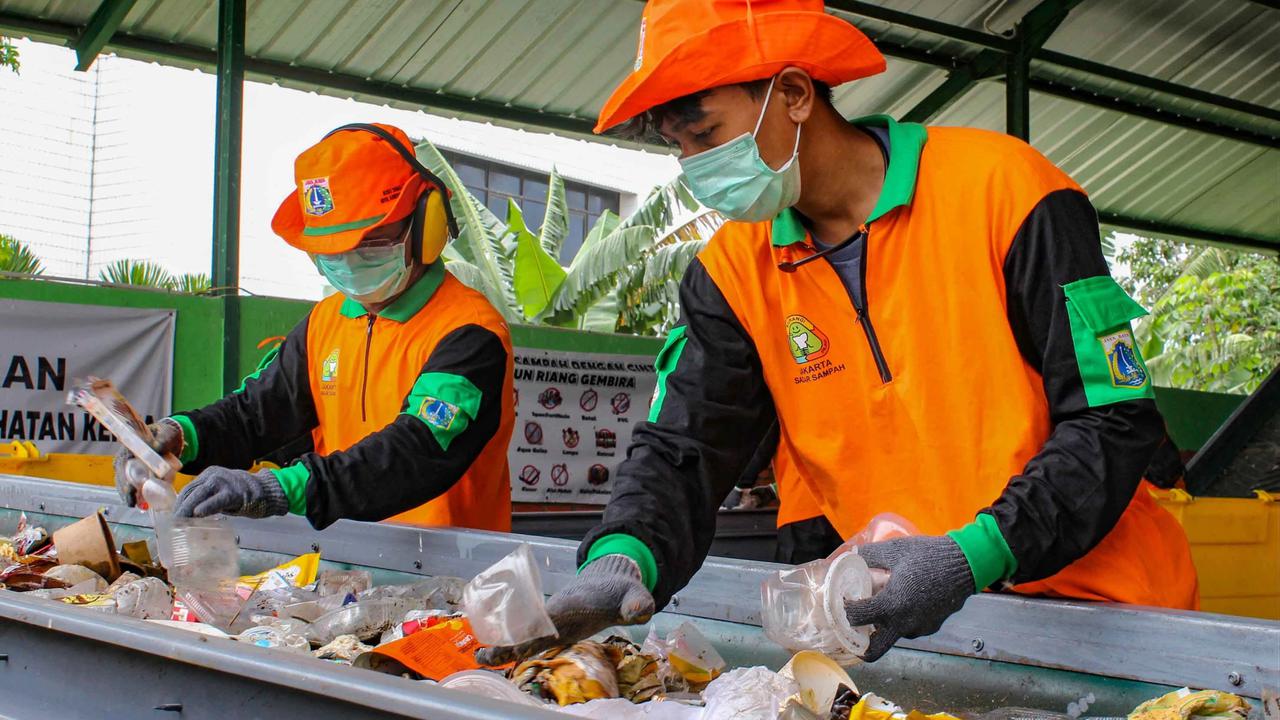 FOTO: TPS3R Sinergi Bersih Lenteng Agung, Fasilitas Baru Pengolah Sampah 30 Ton Sehari