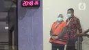 Bupati Kolaka Timur Sulawesi Tenggara, Andi Merya Nur usai menjalani rilis di Gedung KPK Jakarta, Rabu (22/9/2021). Andi Merya Nur ditahan terkait dugaan suap dana hibah BNPB untuk Rehabilitasi dan Rekonstruksi serta Dana Siap Pakai (DSP) di Kabupaten Kolaka Timur. (Liputan6.com/Helmi Fithriansyah)