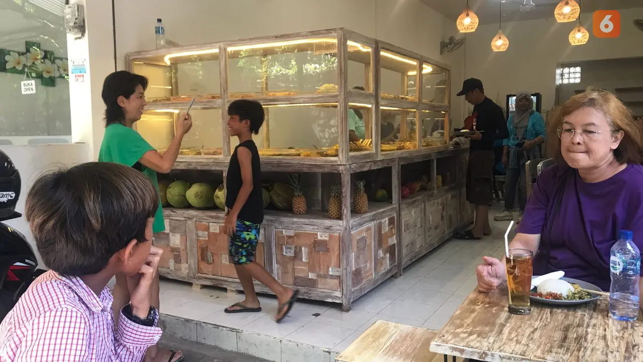Rekomendasi Rumah Makan Rasa Lokal di Area Pantai Kuta Bali
