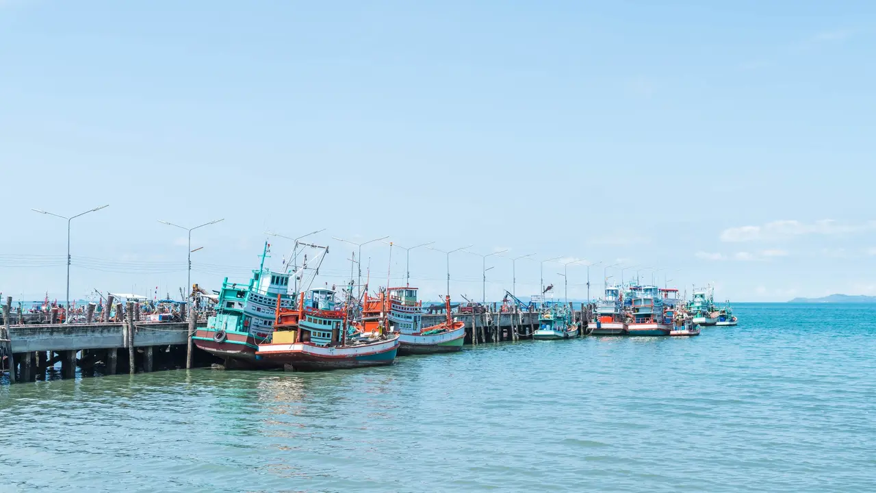 Ilustrasi kapal, laut