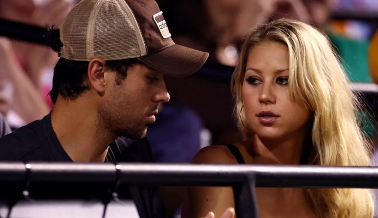 Pasangan ini bertemu pada tahun 2001 saat Anna tampil di video musik Escape milik Enrique. (CLIVE BRUNSKILL  GETTY IMAGES NORTH AMERICA  AFP)