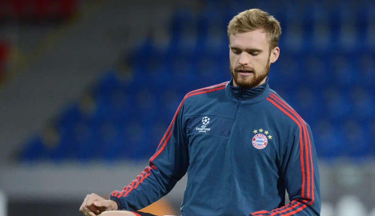 3. Jan Kirchhoff - Didatangkan gratis dari Mainz 05, bek yang oernah membela Jerman U21 tersebut hanya bermain selama 144 menit bersama Bayern Munchen. Musim berikutnya pemain 27 tahun tersebut justru dipinjamkan ke Schalke 04. (AFP/Michal Cizek)