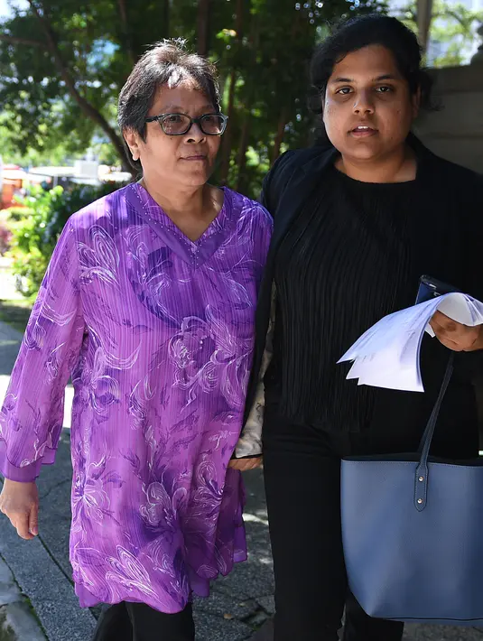 Nenek Australia, Maria Elvira Pinto Exposto setelah persidangan kasus narkoba di Pengadilan Federal di Putrajaya, Kuala Lumpur, Selasa (26/11/2019). Maria lolos dari hukuman mati terkait kasus narkoba di Malaysia usai permohonan banding terakhirnya dikabulkan dan akan dibebaskan. (Mohd RASFAN/AFP)