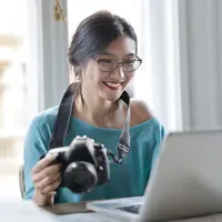 ilustrasi kepribadian perempuan/Photo by Andrea Piacquadio from Pexels