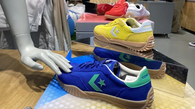 Banyak pilihan warna Converse Run Star Trainer