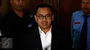 Menteri ESDM Sudirman Said memberikan keterangan pers usai bertemu dengan Majelis Kehormatan Dewan (MKD) DPR RI, di Komplek Parlemen, Jakarta, (16/11/2015). Kedatangannya untuk melaporkan dugaan pelanggaran etik seorang anggota DPR. (Liputan6/JohanTallo)