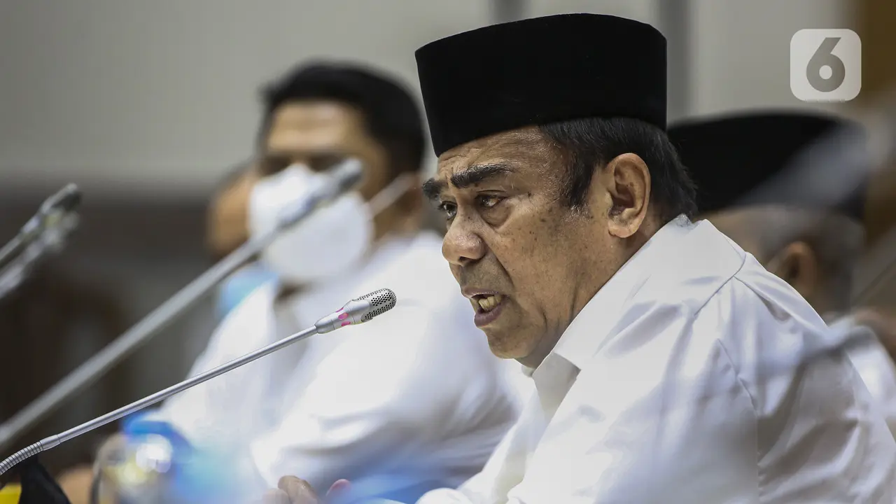 FOTO: Rapat dengan DPR, Menag Klarifikasi soal Pernyataan Radikalisme