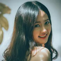 Ilustrasi perempuan dengan kulit lembab dan sehat. (c) Min An/Pexels.com