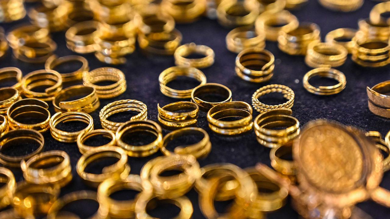 Harga Emas Pasar Dunia Melemah, Perhiasan Dijual Lebih Murah?