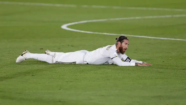 Legenda Peringatkan Real Madrid Tak Ulangi Kesalahan Sama pada Ramos