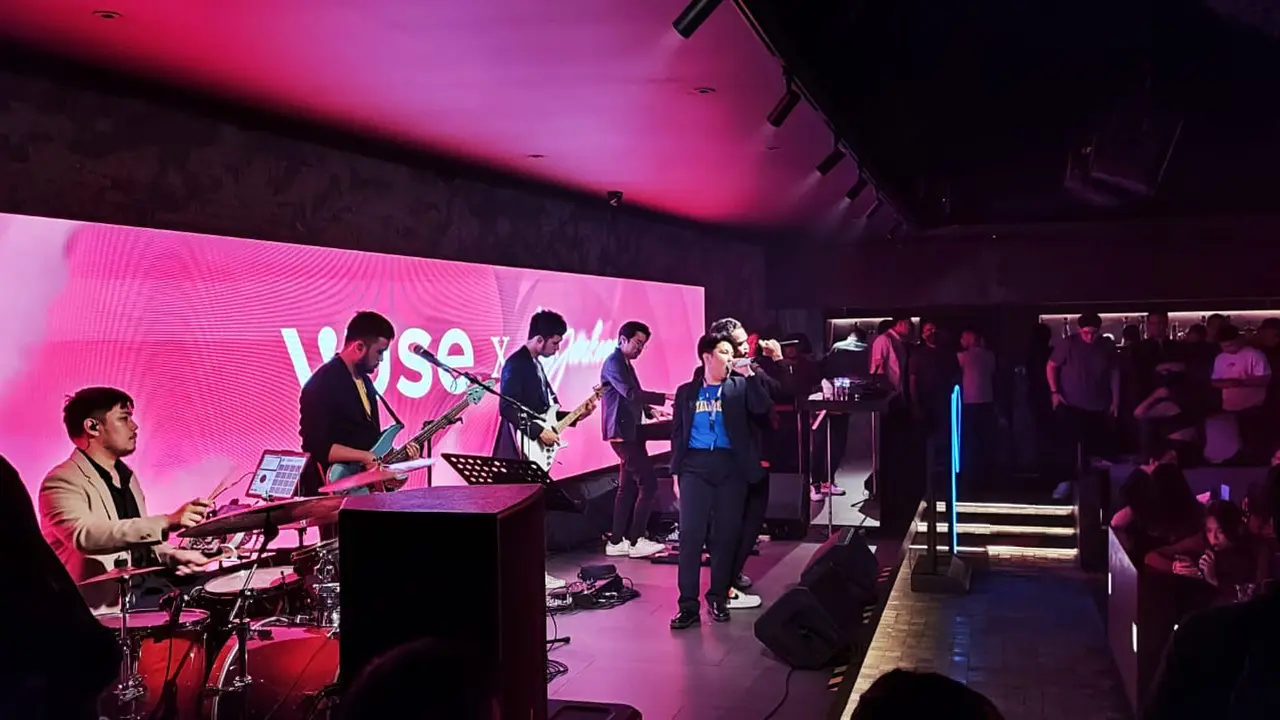 Lovers Club Karaoke Night Persembahan dari Vuse