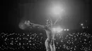 Dalam penampilannya kali ini, Andien membawakan 7 lagu selama 45 menit. Konser hangat Andien malam itu ditutup dengan lagu Moving On yang pernah hits di tahun 2016 silam. (Instagram/andienaisyah)