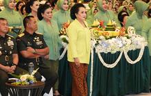 FOTO: Kebersamaan Kasad Bersama Istri Prajurit TNI AD