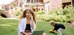 Rasa bersalah muncul karena adanya ekspektasi yang tinggi terhadap peran sebagai ibu (Sumber: Pexels.com)