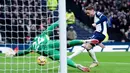 Man United melepaskan 16 tembakan dengan 6 mengarah ke gawang. Sementara The Lilywhites memproduksi 20 tembakan yang 7 di antaranya tepat sasaran. (John Walton/PA via AP)