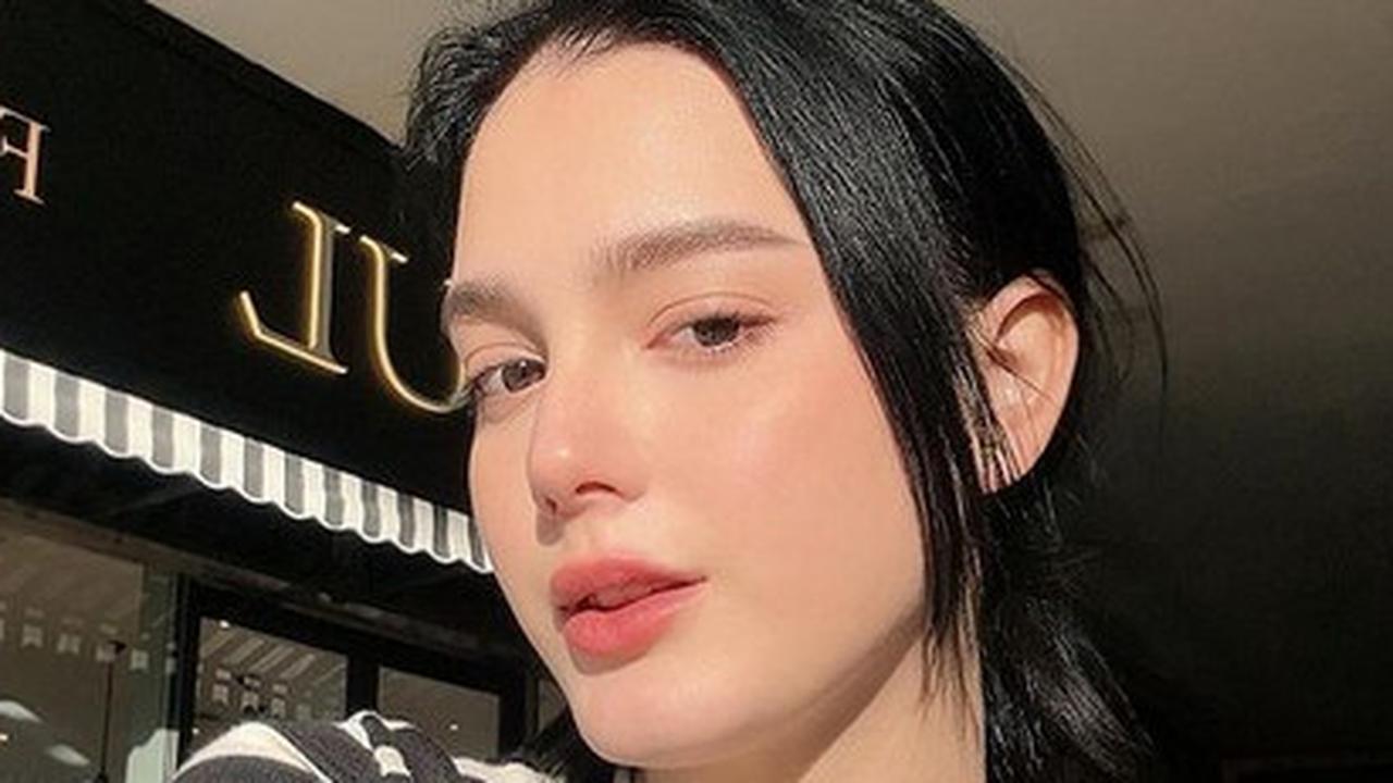 Cantik Bak Barbie, 7 Potret Terbaru  Yasmine Ow Mantan Istri Aditya Zoni saat Pamer Wajah Tanpa Makeup