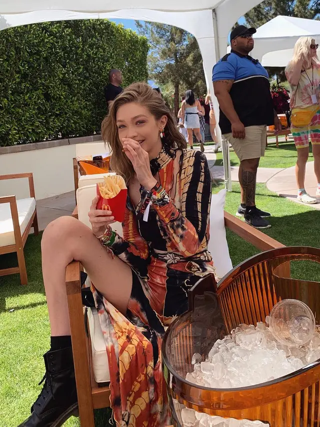 Gigi Hadid the Queen of Tie Die