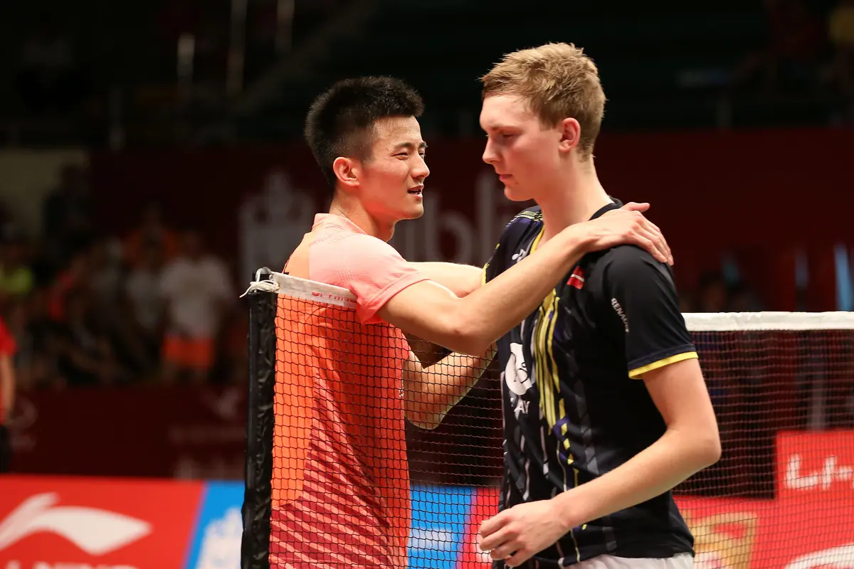 Chen Long & Viktor Axelsen_(Bola.com/Arief Bagus)