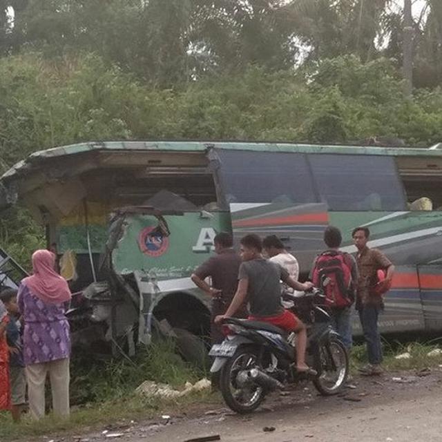 Sopir Bus Maut Kabur Kondektur Tewas Di Tempat Regional Liputan6 Com