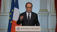 Presiden Francois Hollande dalam konferensi pers setelah serangan 'truk maut' dan penembakan di Nice, Paris. (Reuters)