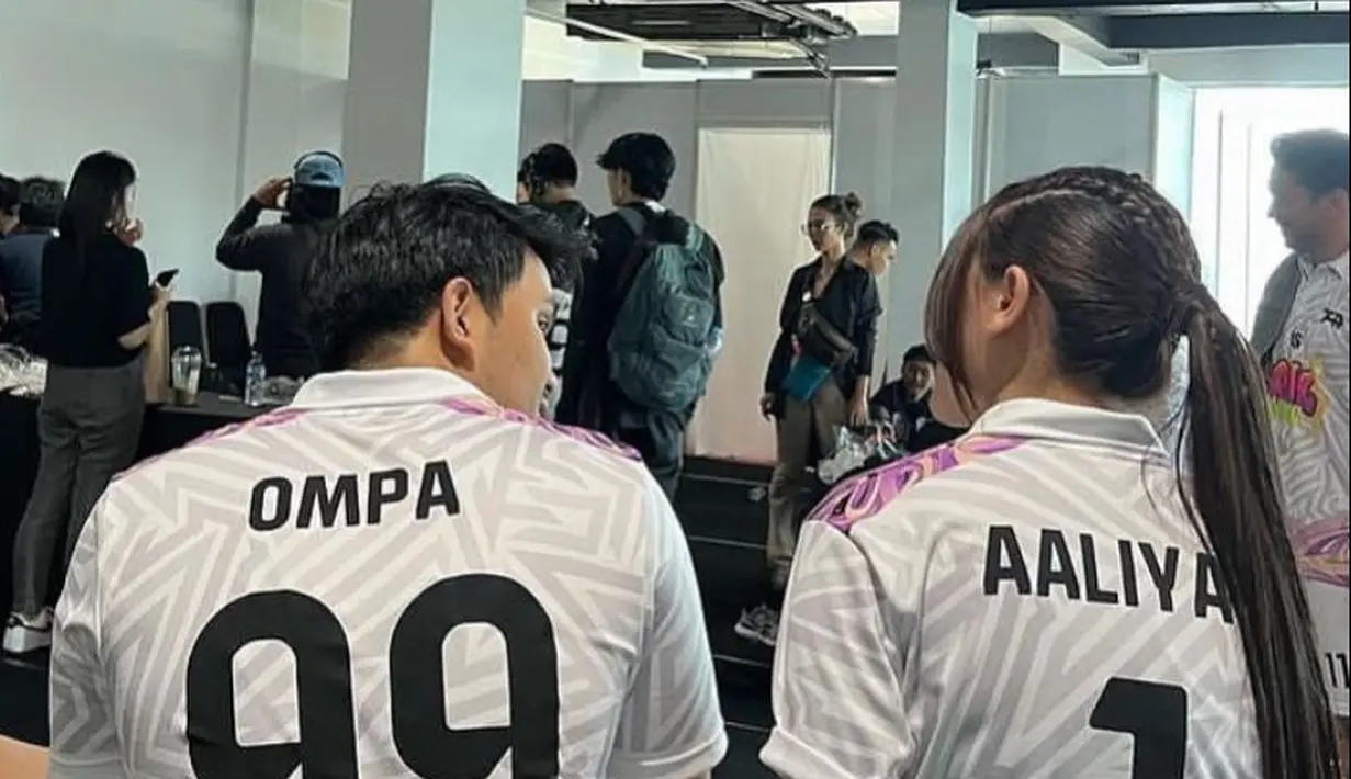 Potret Thariq Halilintar dan Aaliyah Massaid bersama (Sumber: Instagram/thorhalilintartroops)