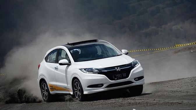 Honda HR-V sukses menggeser posisi Mobilio sebagai model terlaris Honda di Indonesia dalam kurun setahun terakhir.
