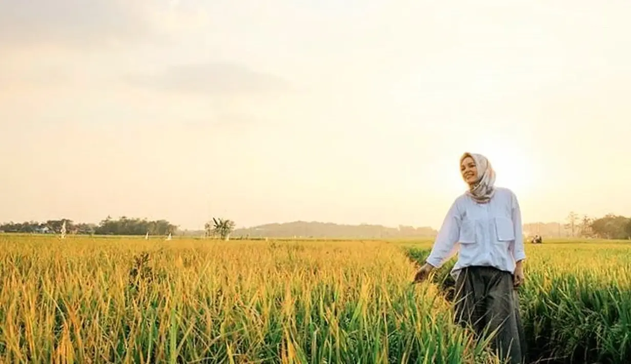 (Instagram/dewisandra)