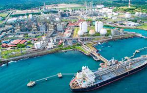 Jetty PT Chandra Asri Petrochemical (Sumber: www.chandra-asri.com)