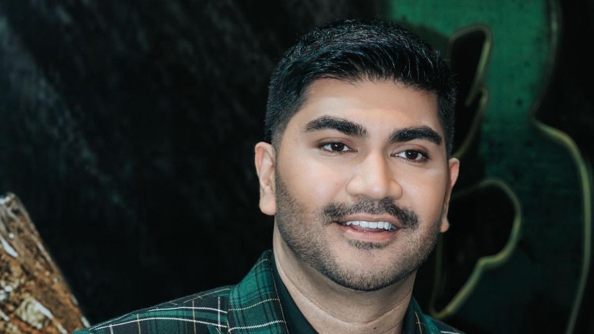 6 Fakta Gandhi Fernando Garap Film Horor Penunggu Rumah: Buto Ijo, Rangkap 3 Jabatan Sekaligus!