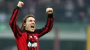 Andrea Pirlo - Gelandang cerdas ini merupakan salah satu Legenda AC Milan dan Juventus. Pirlo tampil apik dan menyumbangkan assist untuk gol kemenangan AC Milan atas Liverpool di babak final Liga Champions 2007. (AFP/Franck Fife)