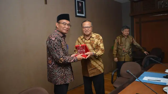 Muhadjir Effendy dan Mgr I Suharyo