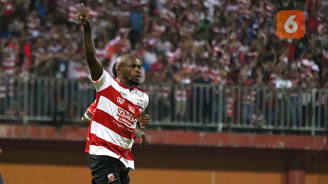 Greg Nwokolo