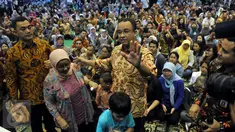 Mantan Menteri Pendidikan dan Kebudayaan Anies Baswedan saat menghadiri acara perpisahan dengan seluruh PNS di lingkungan Kementerian Pendidikan dan Kebudayaan, Jakarta, Rabu (27/7).(Liputan6.com/Johan Tallo)