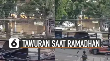 Beredar video dua kelompok pemuda saling tawuran di pinggir jalan saat bulan ramadhan.