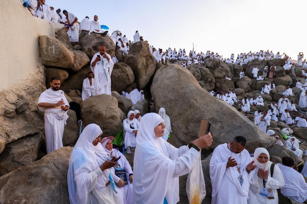 Jutaan jemaah haji mulai padati Jabal Rahmah
