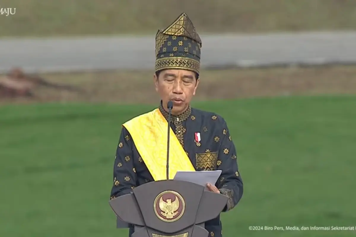 Presiden Joko Widodo atau Jokowi memimpin Upacari Hari Lahir Pancasila di Lapangan Garuda Kompleks Pertamina Hulu Rokan (PHR), Riau