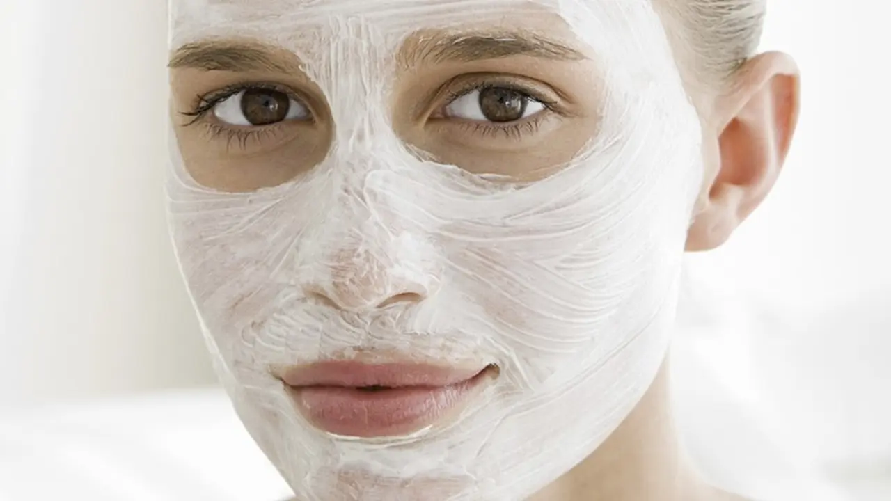 Perawatan Kecantikan Paling Aneh dengan Sperma Hewan. Foto: StyleCaster